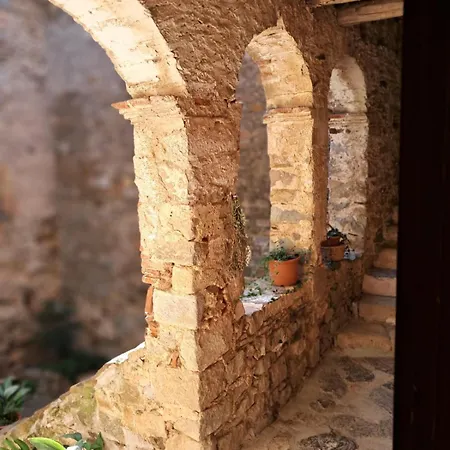 Rectoria Santuari Del Coll *